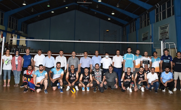 Eğitim Bir Sen Voleybol Turnuvasında final heyecanı