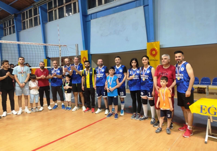 Eğitim Sen turnuvasında Şampiyon Anadolu Lisesi