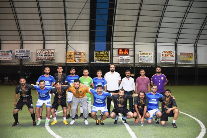 Nusaybin'de Ramazan ayı halı saha futbol turnuvası sona erdi