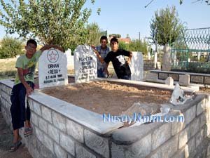 Nusaybin'de PKK'lıların Mezar taşları kırıldı