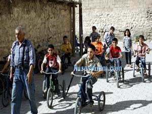 Nusaybinli çocuklar, kiralık bisikletle seviniyor