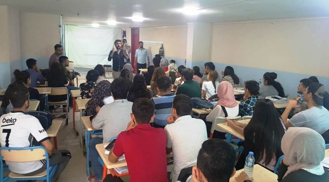 Açı'dan öğrencilere YKS öncesi seminer