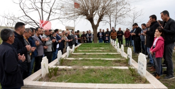 Açıkyol şehitleri 33'üncü yılda  mezarları başında anıldı