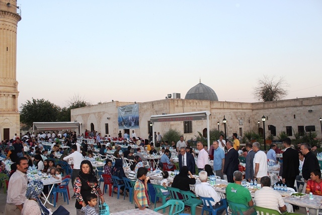 Bağcılar Belediyesi Nusaybin'de iftar verdi
