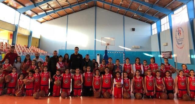 ANKAF'tan Basketbolcu kızlara forma