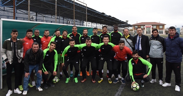 Nusaybin Belediyespor liderlik için sahaya çıkıyor