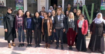 Diyarbakır Barosu Avukatlarından HDP Seçim Bürosuna ziyaret