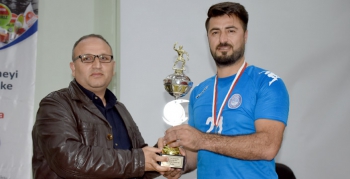 Eğitim Bir Sen Masa Tenisi Turnuvasında Şampiyon, Karadağlı