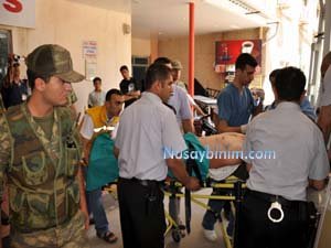 Nusaybin'de 1'i Asker 1'i Biçerdöver Operatörü 2 kişiyi elektrik çarptı