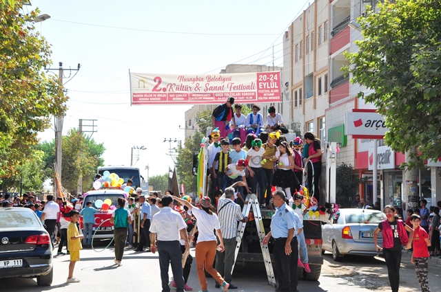 Nusaybin festival yürüyüşü yapıldı