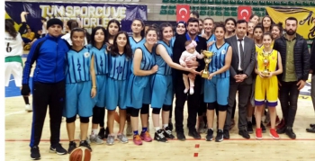 Gazi Anadolu Lisesinde sporda bir haftada 4 başarı