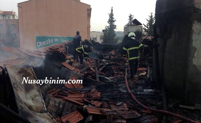 Nusaybin eski Devlet Hastanesi çatısında yangın