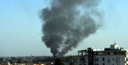 Kamışlı kent merkezinde bomba yüklü araç infilak etti