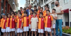 Nusaybin Galatasaray Futbol Okulu'ndan Adnan Polat'a ziyaret