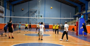 Nusaybin Kurumlar arası Voleybol Turnuvası heyecanı başladı