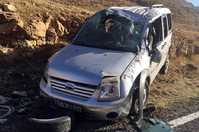 Nusaybin - Midyat Karayolunda kaza, 3 yaralı