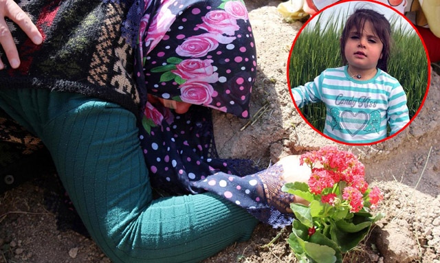 Leyla'nın annesi saatlerce kızının mezarına sarılarak ağladı