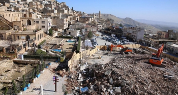 Mardin’in tarihi meydanı yenileniyor