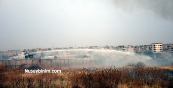 Suriye sınırındaki yangına İtfaiye ve TOMA'lar müdahale etti