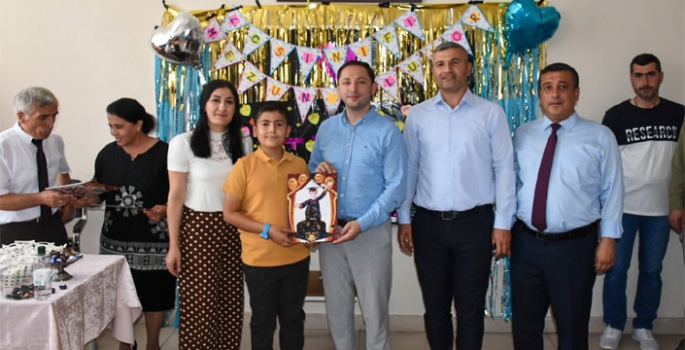Nusaybin'de 30 bin öğrenci karne heyecanı yaşadı