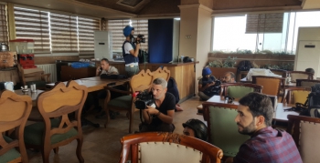 Nusaybin'de basın merkezine mermi isabet etti, 2 yaralı