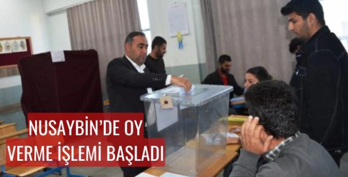 Nusaybin'de oy verme işlemi başladı