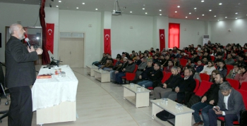 Nusaybin’de uyuşturucu ve madde bağımlılığı zararları paneli düzenlendi