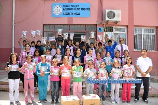 Nusaybin'de 3. Sınıf öğrencilerine diş ve ağız sağlığı önemi seminerleri veriliyor
