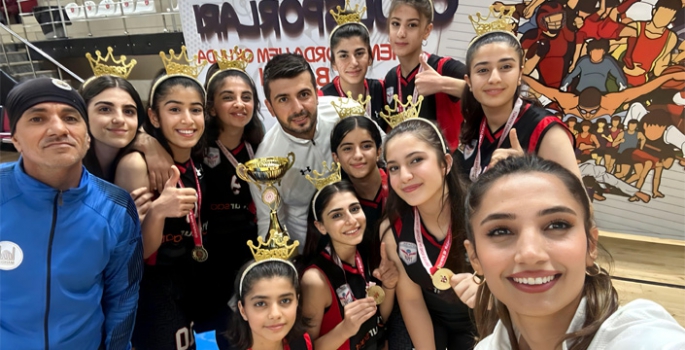 Nusaybin Gazi Anadolu Lisesi Basketbolda Mardin il Şampiyonu oldu