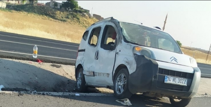 Nusaybin İpek Yolunda trafik kazası, 3 yaralı