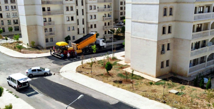 Nusaybin TOKİ'de cadde asfaltlaması başladı