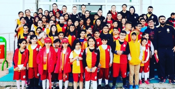 Nusaybinli öğrenciler, ünlü Basketbolcu Nevriye Yılmaz ile bir araya geldi