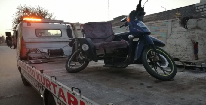 Otomobil ile engelli motosikletin karıştığı kazada 3 yaralı