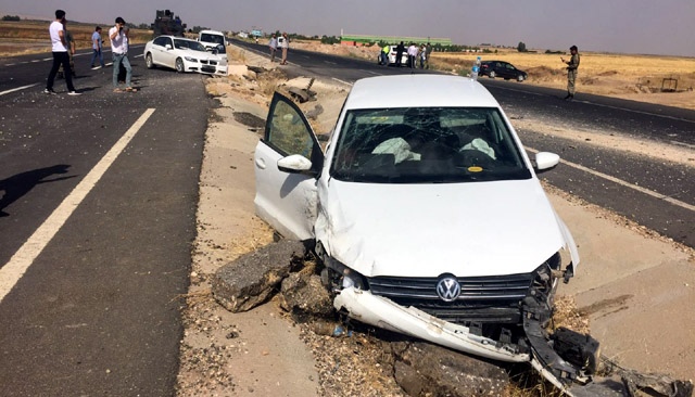 Nusaybin - Duruca'da iki otomobil çarpıştı, 5 yaralı