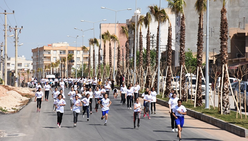Nusaybin'de Polis Haftası Atletizm Gençlik Koşusu düzenlendi