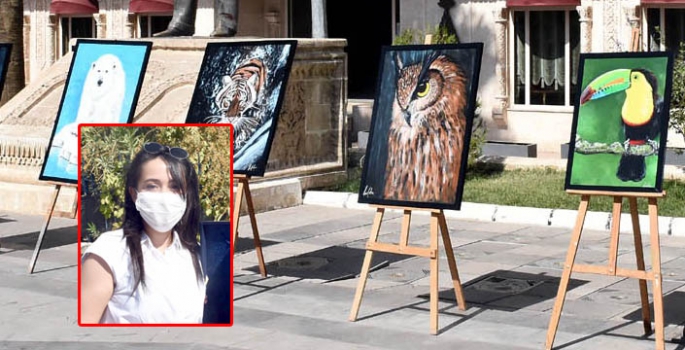 Ressam Dinç'in resimleri tablet kampanyasında desteğe dönüştü