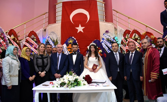 AK Parti, Özelin düğününde bir araya geldi