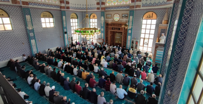 Seyyid Şükrü Akay Camisinde ilk namaz kılındı