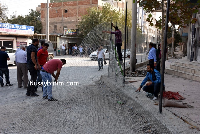 Nusaybin'de Lozan Caddesindeki tel bir kademe kaldırıldı