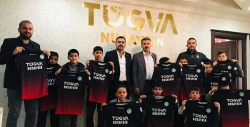 Tügva'dan öğrencilere forma hediyesi