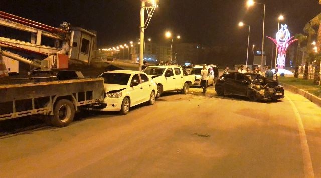 Nusaybin'deki kazada 4 araç hasar gördü
