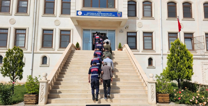 Mardin ve ilçelerinde 17 kişi gözaltına alındı