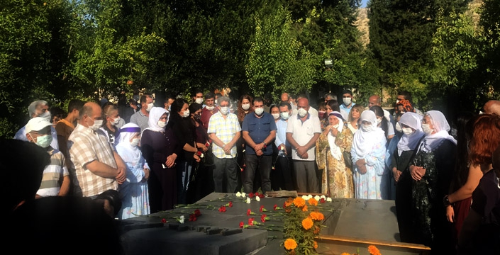 Musa Anter mezarı başında anıldı