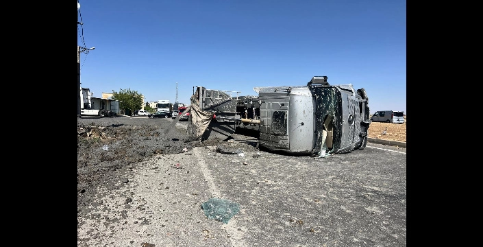 Nusaybin’de Kamyon ile Otomobil Çarpıştı: 3 Yaralı