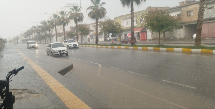 Nusaybin'de sağanak yağış