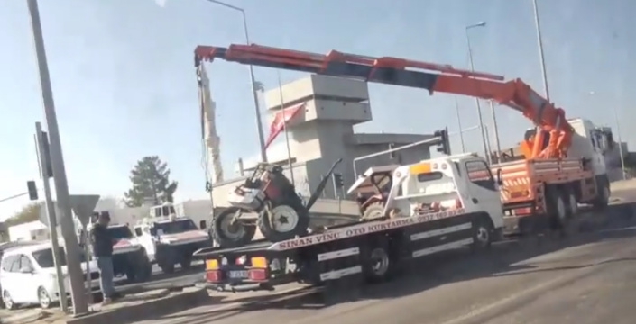 Otogar kavşağında tır ve traktör kazası, 1 yaralı
