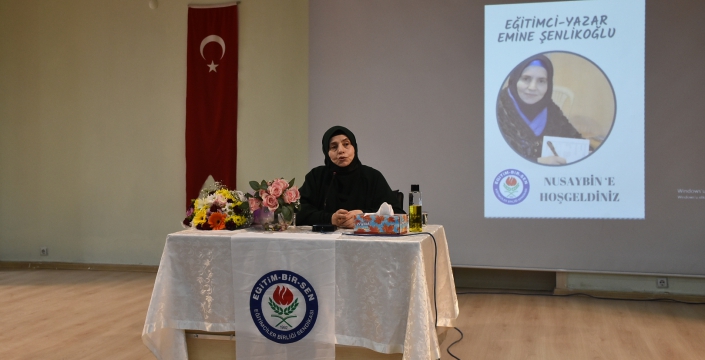 Yazar Emine Şenlikoğlu Nusaybin'de konferans verdi